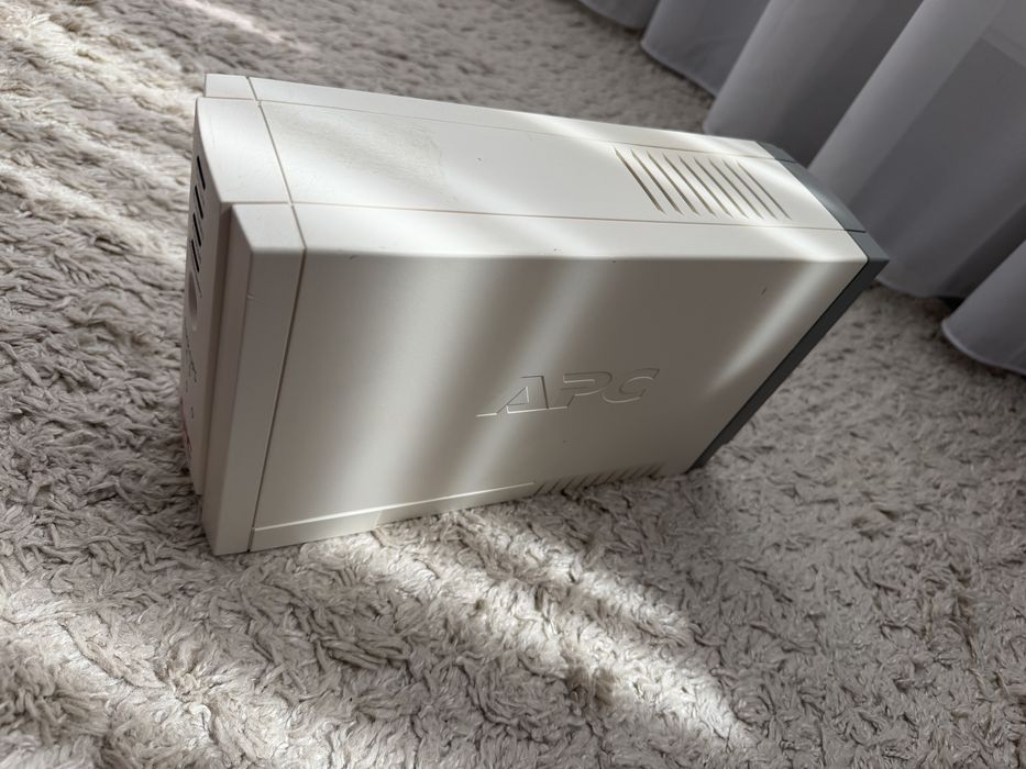Безперебійник APC UPS 650