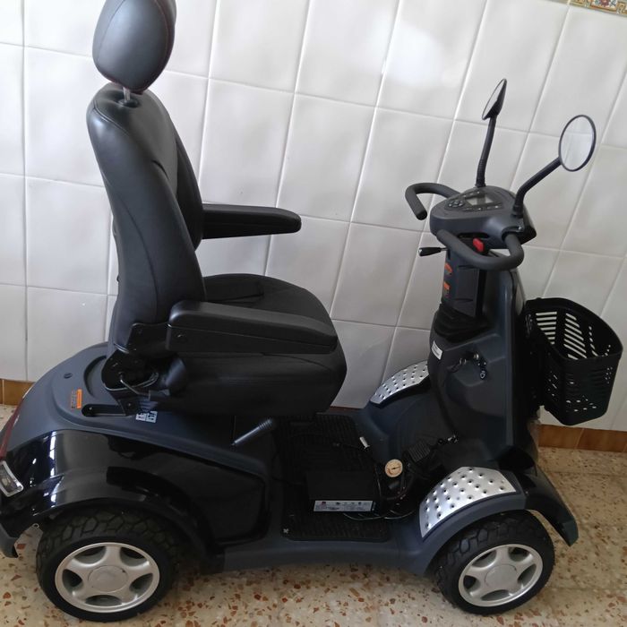 Scooter de mobilidade praticamente nova