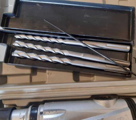 MŁOT młotowiertarka Titan SDS Max