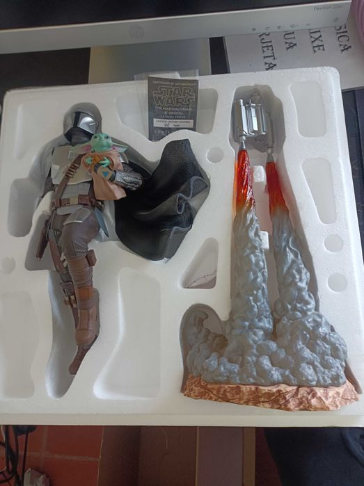Star Wars Estatua Mandalorian & Grogu
