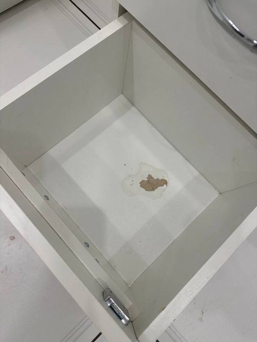 Косметологічна шафа