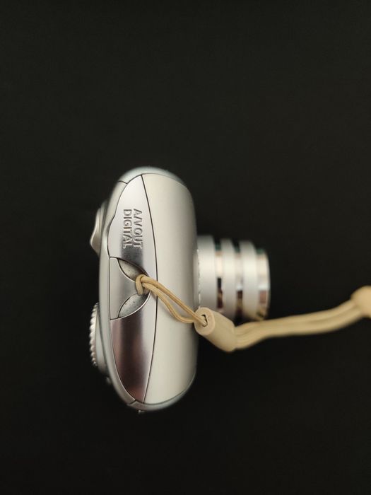 Canon Ixus 970 IS Aluminum Japan Вінтажна Мильниця фотоапарат