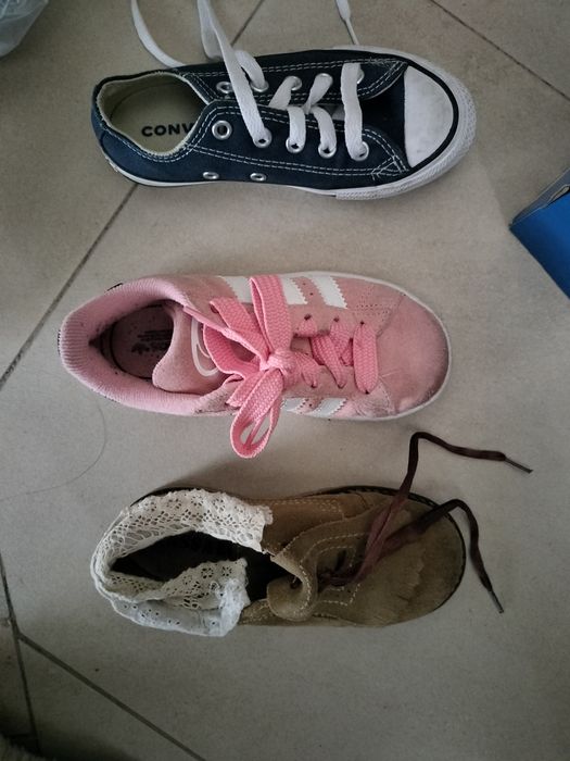 Sapatos criança em bom estado