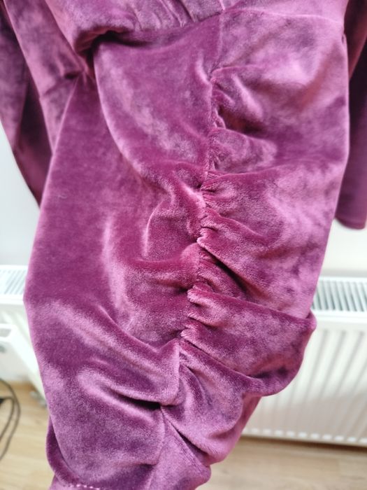 Welurowa sukienka Olavoga m