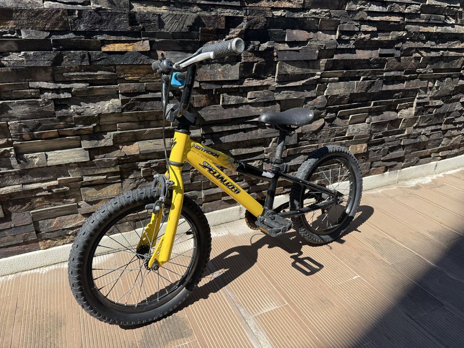 Bicicleta Specialized de Criança