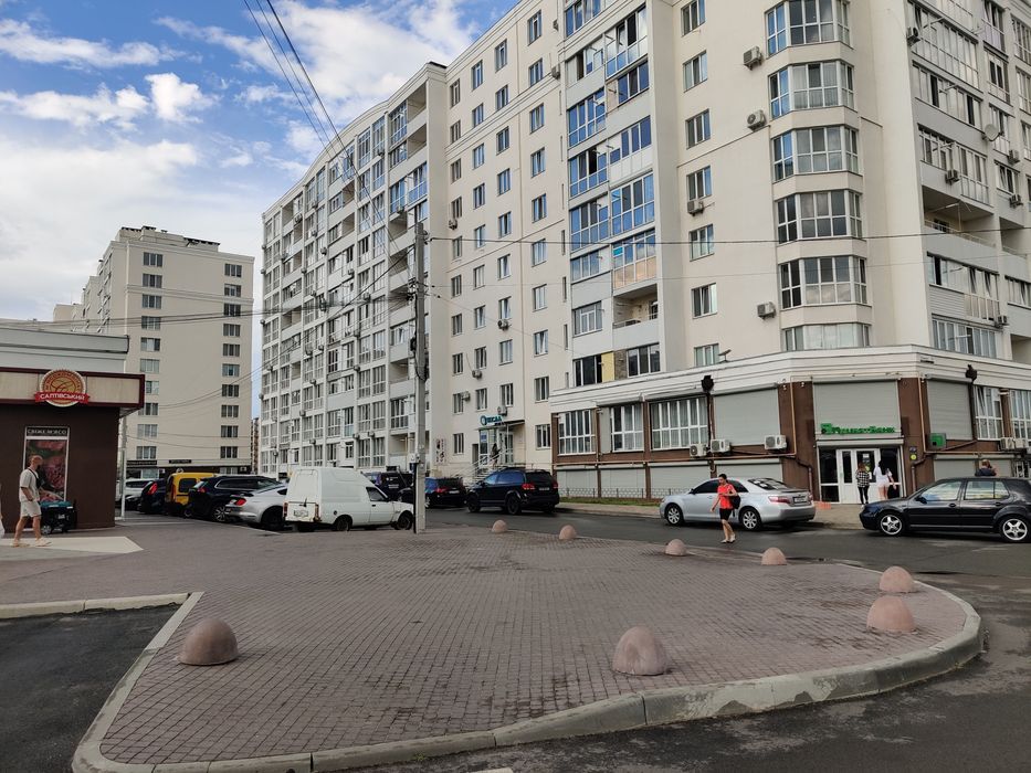 Оренда Фасад 50м2  Масани Незалежності 15