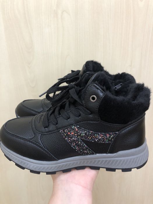 Ботинки утепленные 34р