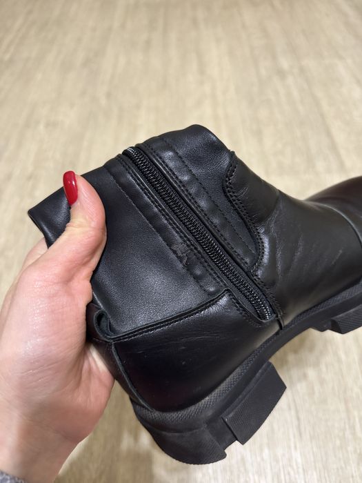 Продам жіночі чоботи