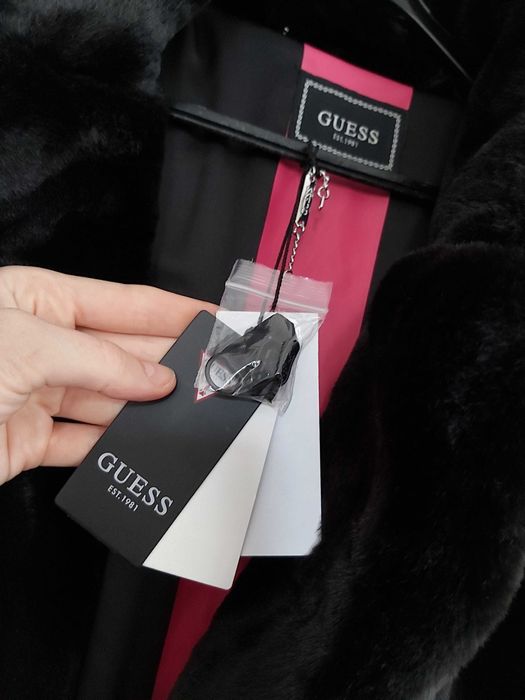 NOWE ekskluzywne czarne futro GUESS futerko płaszcz s