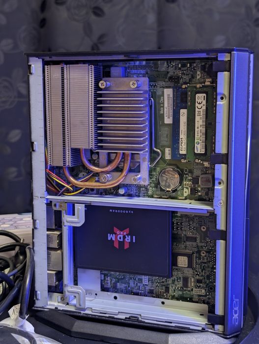 acer INTEL CORE 7, 8g DDR3, 256gb.

SRURN 3.10GHZ