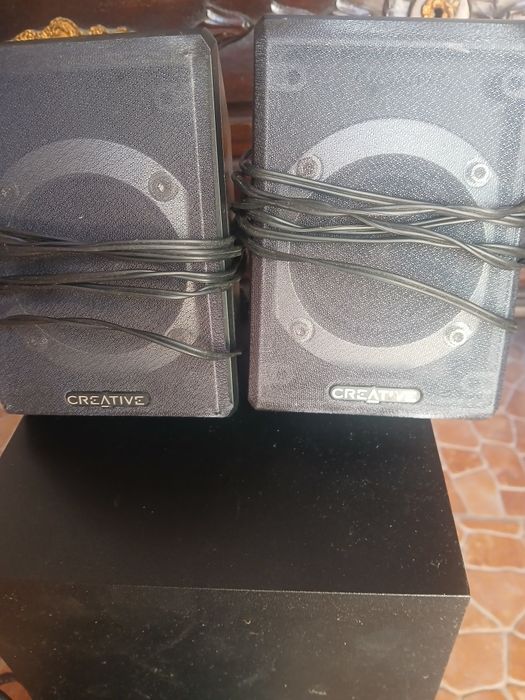 colunas para computador creative