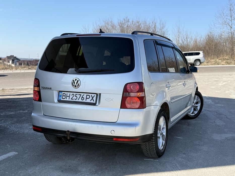 Volkswagen Tuaran 2009р 2.0 АКПП