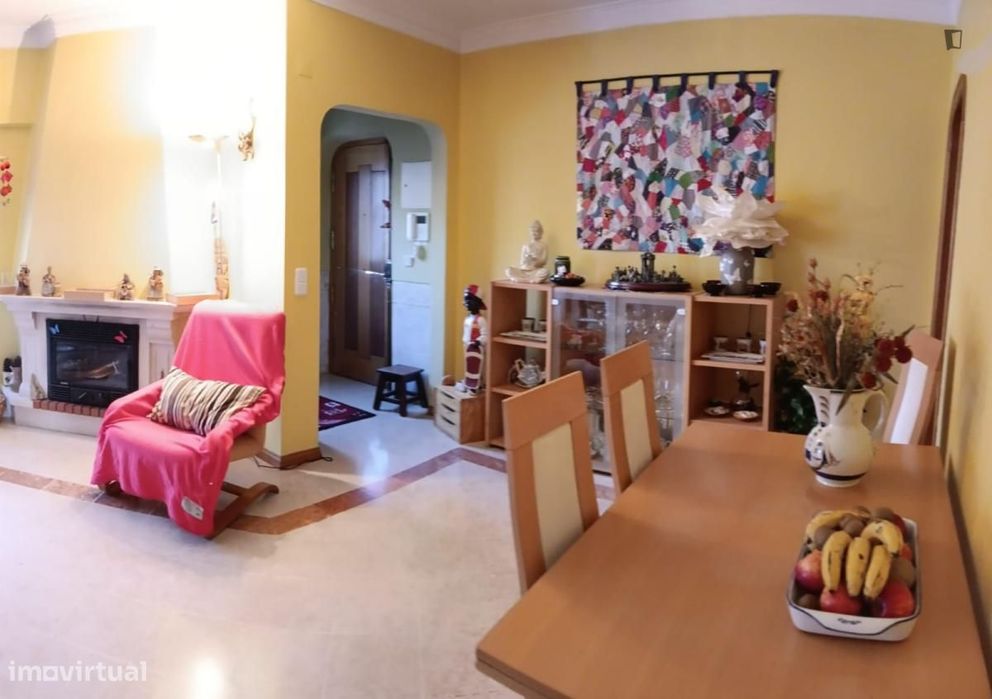 Quarto - localizado em Lisbon