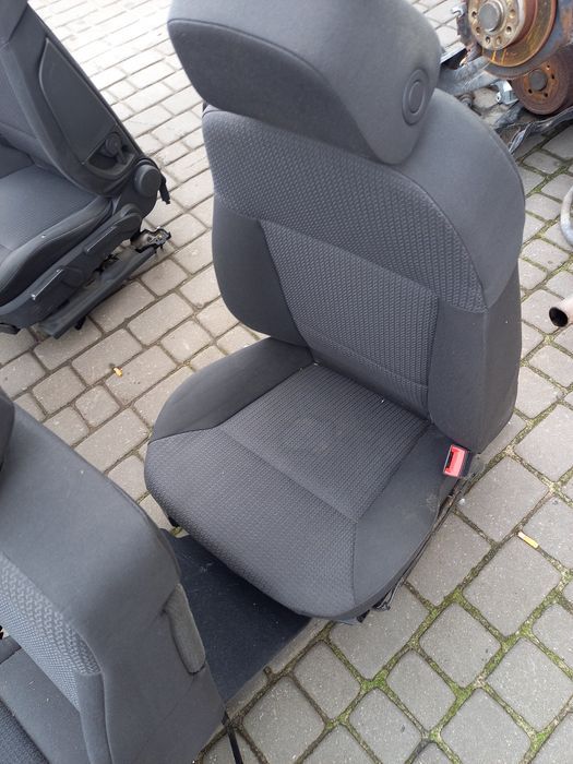 Fotele kanapa komplet opel signum 2rzedy