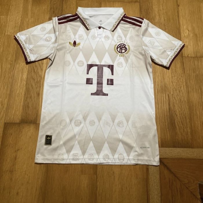 camisola branca bayern