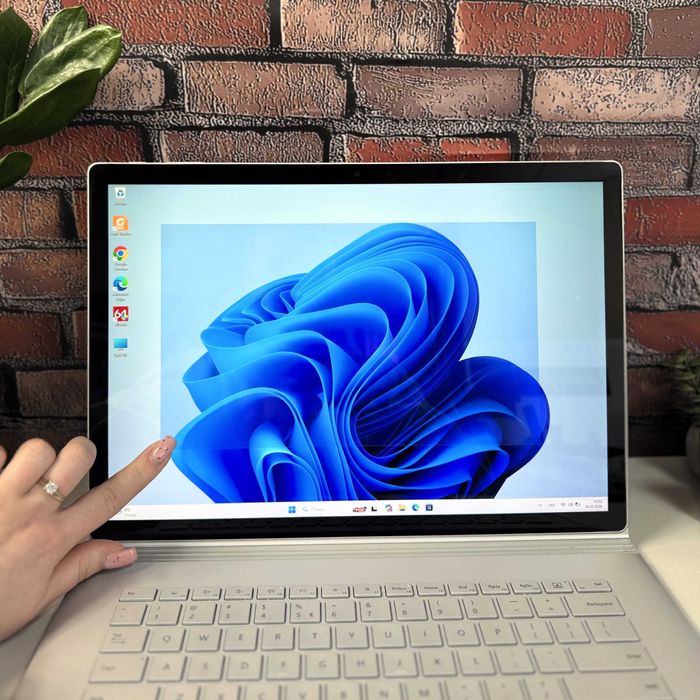 Microsoft Surface Book 3·I7-10th·32GB·1TB·3K touch·15"·GTX 1660 TI 6GB