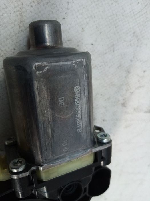 Motor vidro frente esquerdo VOLKSWAGEN Golf VII (5G1, BQ1, BE1, BE2)