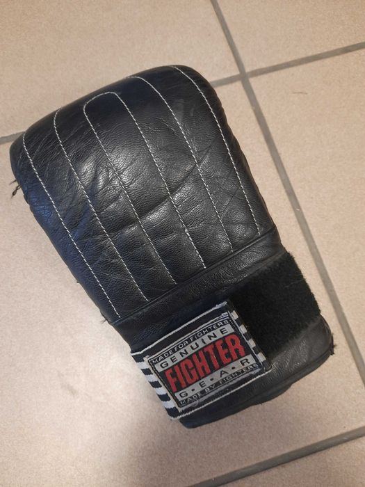 Rękawica bokserska treningowa skórzana lekka - tanio!