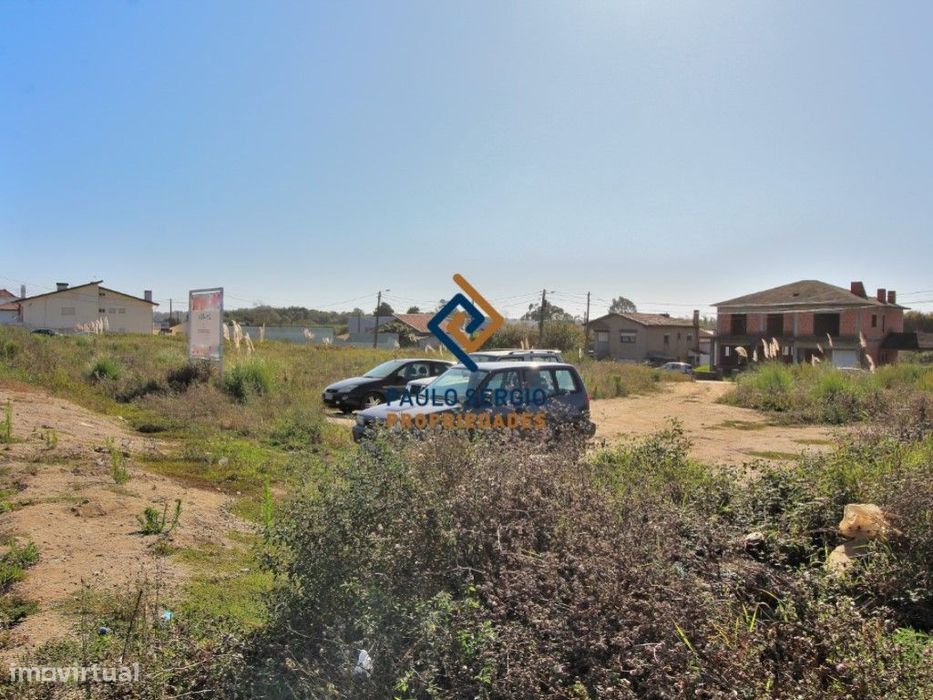 Excelente terreno com 2,734m2 em Esmoriz para contrução de moradia ...