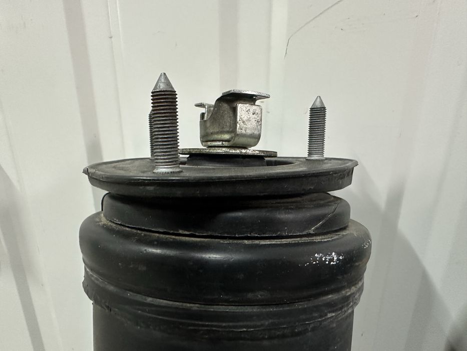 Пневмстійки lexus ls600h