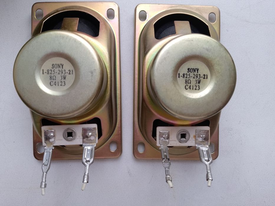 Два динаміки Sony !