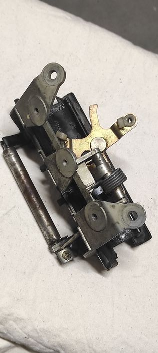 Klamka Klapy Tył AVANT Kombi Audi 80 B4