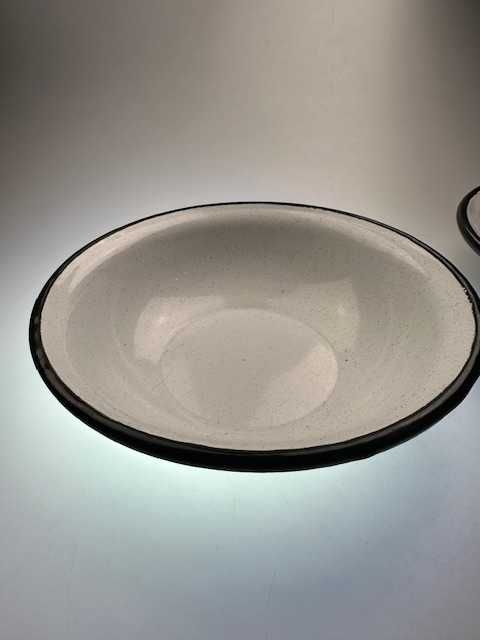 Miski emaliowane PRL 2 szt śred 20 cm