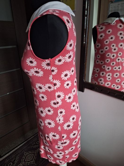 Mini sukienka, tunika z kołnierzykiem.