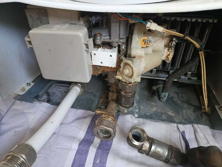 Продам колонку газову JUNKERS WR15