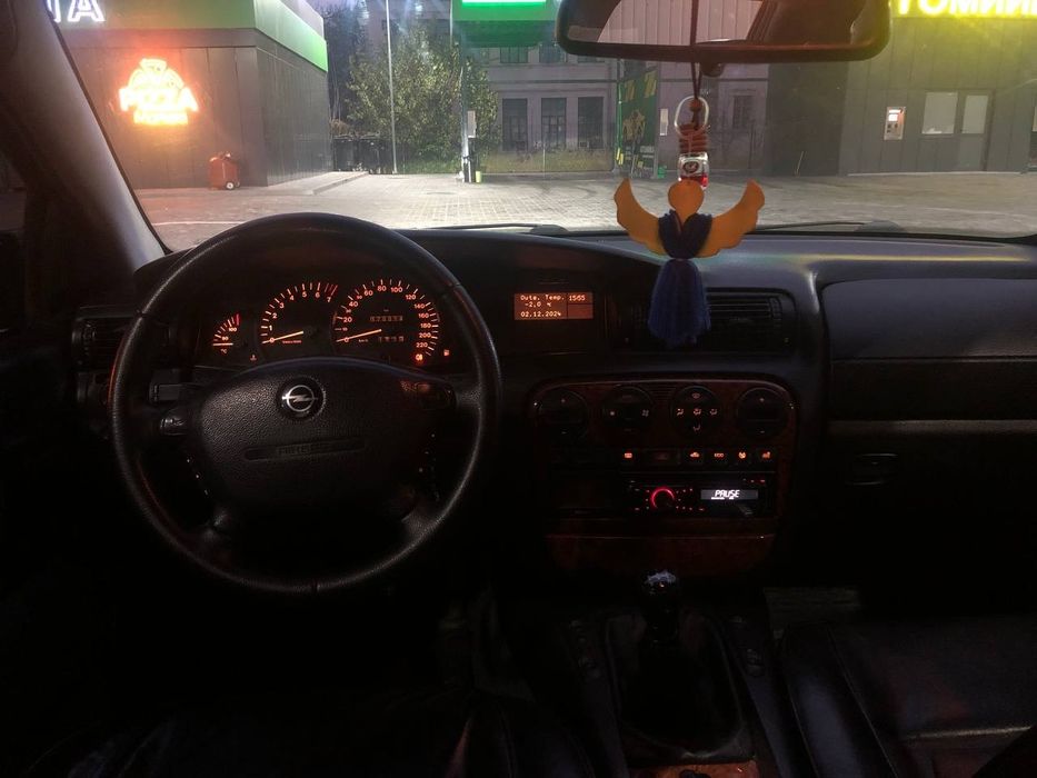 Продам Опель Омегу 1999 року