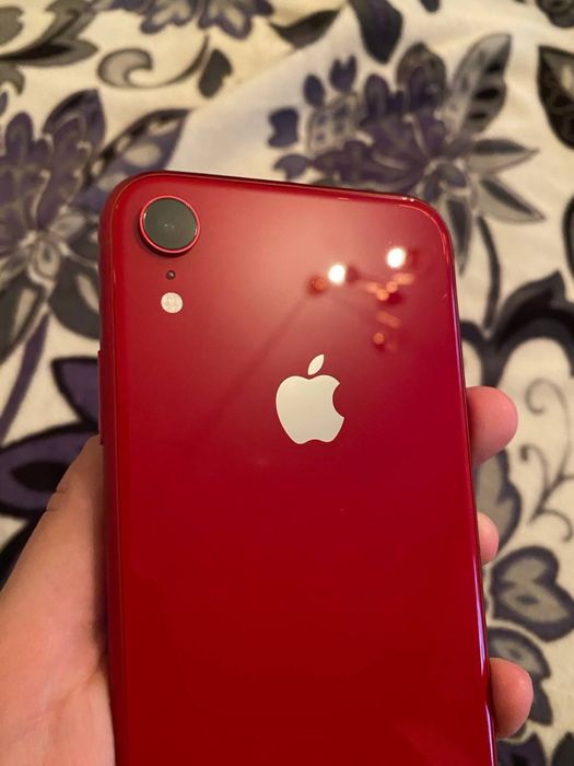 Продаю Айфон XR в идеалтном состоянии