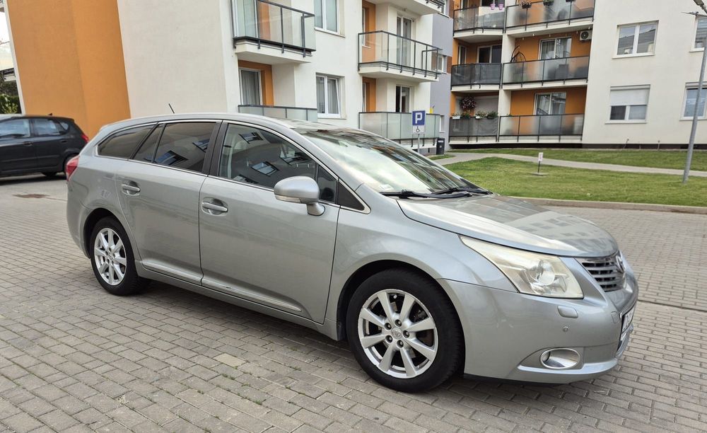 Toyota Avensis Sprzedam Toyota Avensis T27 2009r 2.2 diesel 150 KM