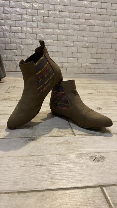 Черевики коричневі