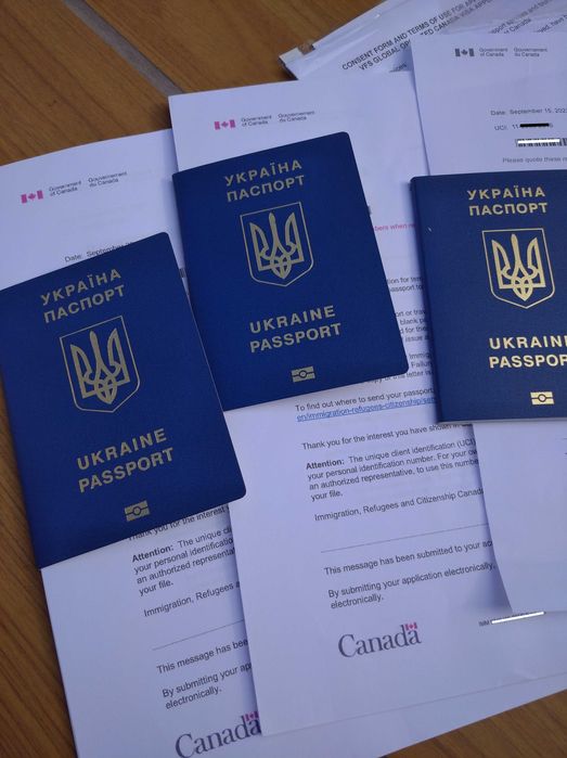 Вклейка візи у ваш паспорт. Канада cuaet