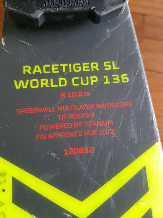 Narty Volki Racetiger SL world cup 136