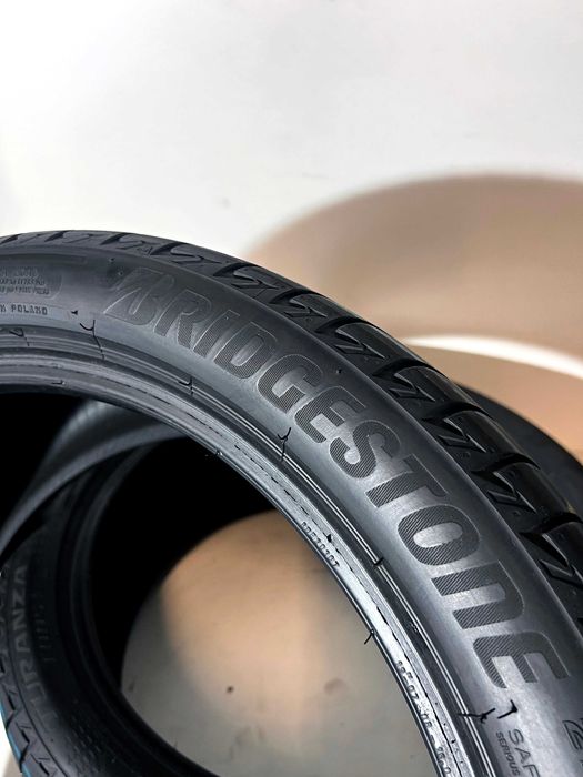 Pneus Bridgestone Turanza T005 - 275/35/19 - Excelentes
