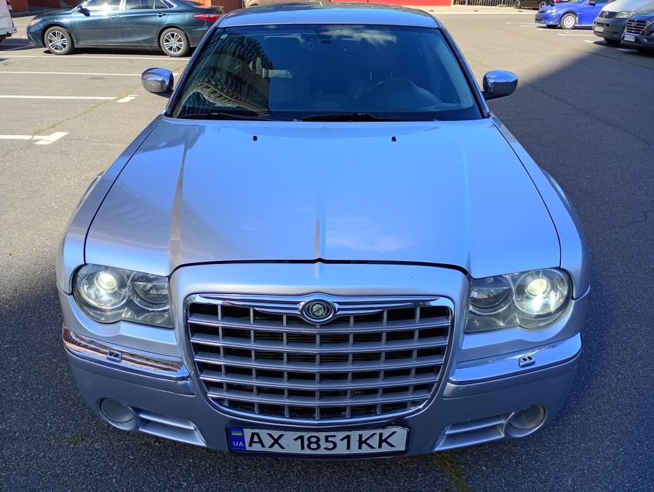 продам крайслер 300с