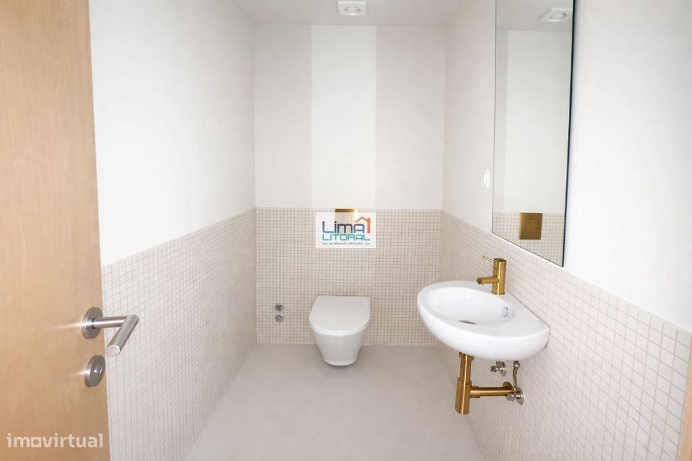 Moderno apartamento T2 - Centro de Leiria - com parqueamento interior