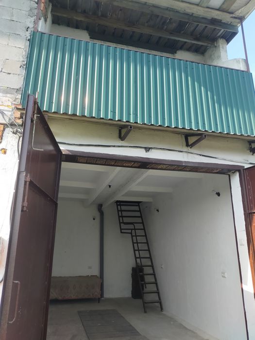 Продам двоповерховий гараж в гаражному кооперативі "Фортуна" (дубово)