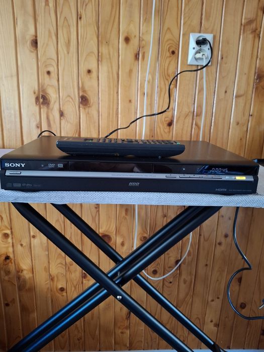Nagrywarka DVD SONY HX 650 z dyskiem i tunerem TV.
