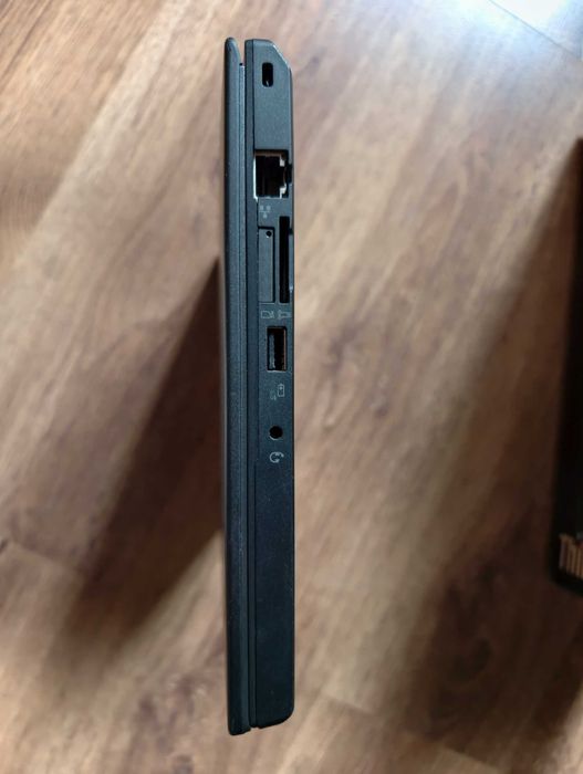 Laptop Lenovo ThinkPad x240 12,5", CPU i5-4210U, RAM 8GB, SSD 256GB Win10P