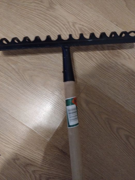 Nowe grabie ogrodowe działka ogródek