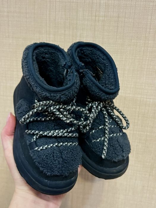 Дитячі черевики ZARA