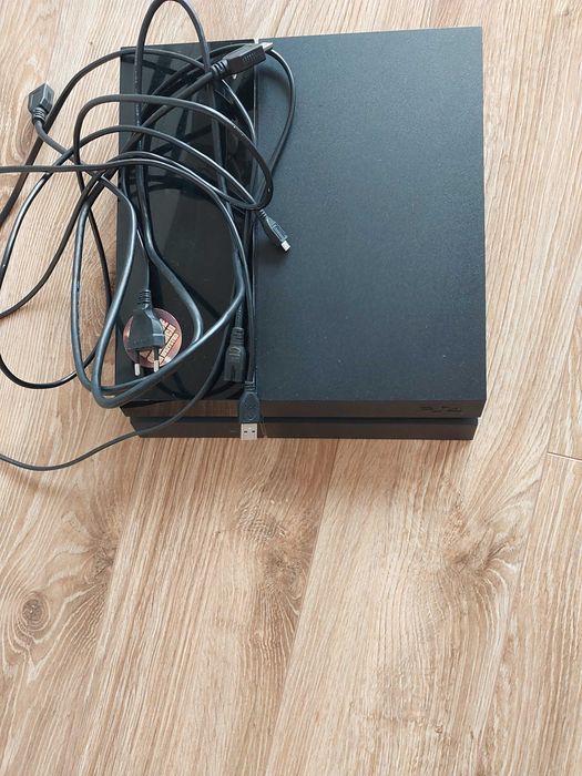 konsola PS4 500GB