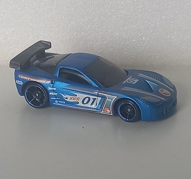 (TH) Treusure Hunt Corvette Hot wheels
