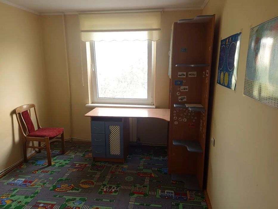 Продаж 4-кімнатної квартири 84,1 м кв. в  ближньому центрі м. Старий Самбір Самбірського району Львівської області.