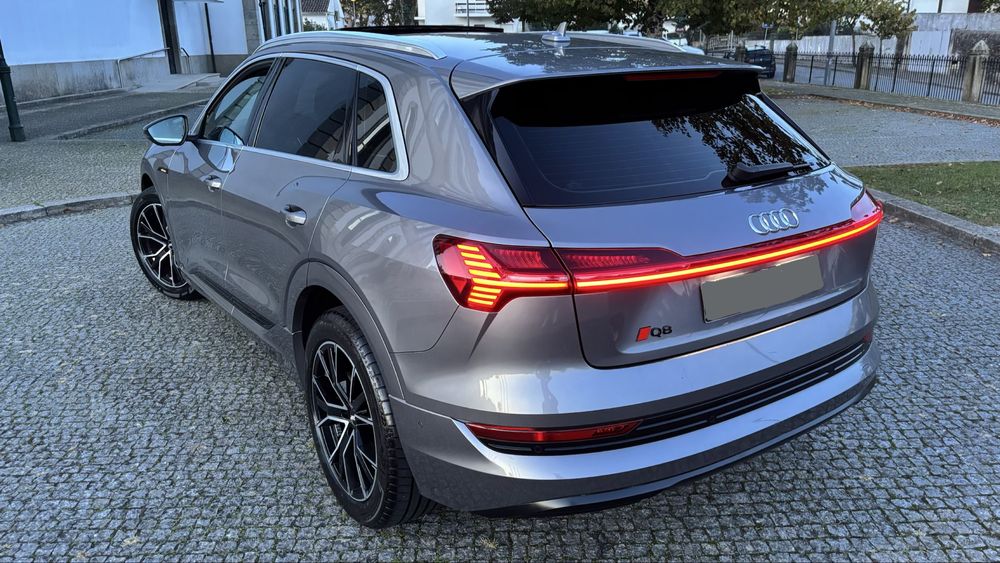 Audi e-Tron S-Line  Quattro 100%Eletrico — photo 2