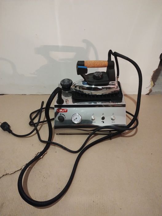 Stacja prasowania Lelit PS25 Tom z oddzielnym kotłem.