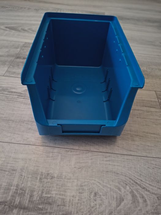 Pojemnik magazynowy.Uniwersalny.8 sztuk.