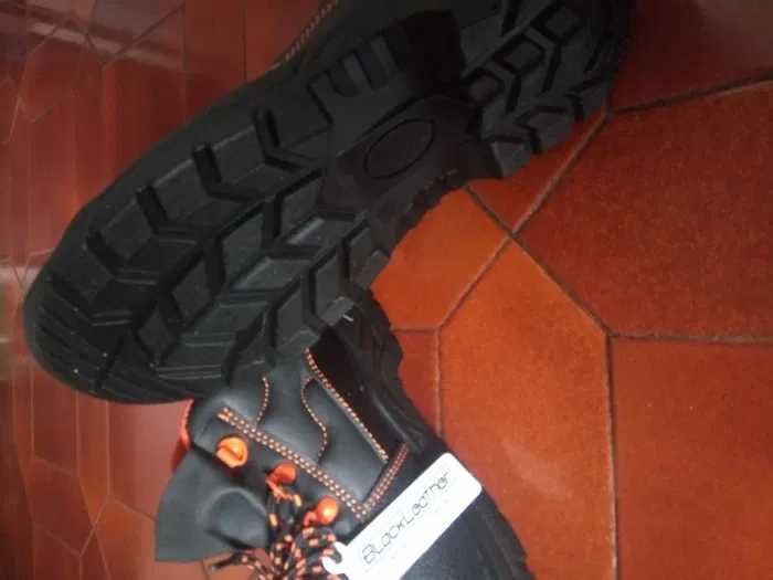 PROMOCAO Safety Boots Footwear Black Leather size (41) Botas segurança pretas41